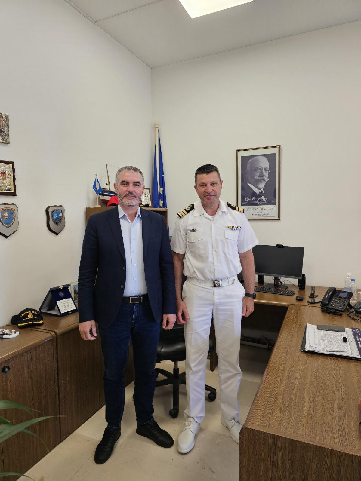 Επίσκεψη Βουλευτή Μ. Χνάρη στο Λιμεναρχείο Ρεθύμνου 